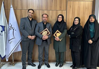 امضای تفاهمنامه همکاری انجمن روابطعمومی استان تهران و دانشکده خبر امضای تفاهمنامه همکاری انجمن روابطعمومی استان تهران و دانشکده خبر