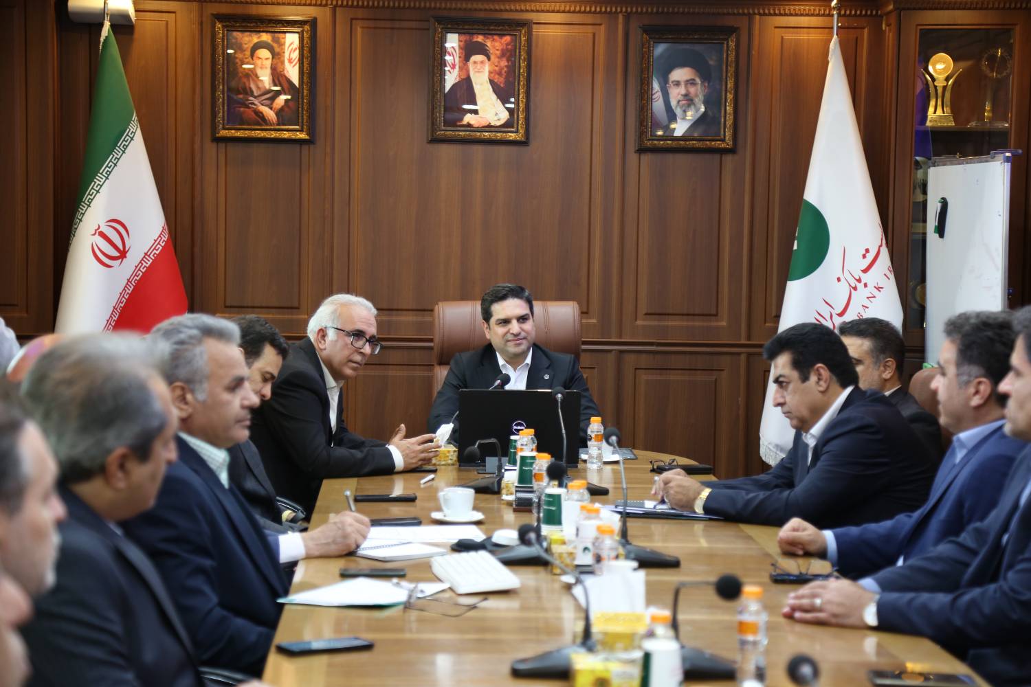 مدیرعامل بانک در آیین معارفه معاون مالی و سرمایهگذاری اعلام کرد؛ خیز بلند پست بانک ایران برای تبدیل شدن به بانک جامع