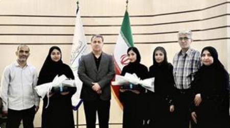 گام نخست دانش آموزان عسلویه در مسیر دانش پزشکی/ مدیرعامل پتروشیمی پارس از سارا و حلیمه تجلیل کرد