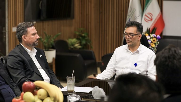 تأکید مدیران عامل پازارگاد و پتروشیمیهای پارس، هنگام و کنگان بر توسعه همکاریها درمنطقه