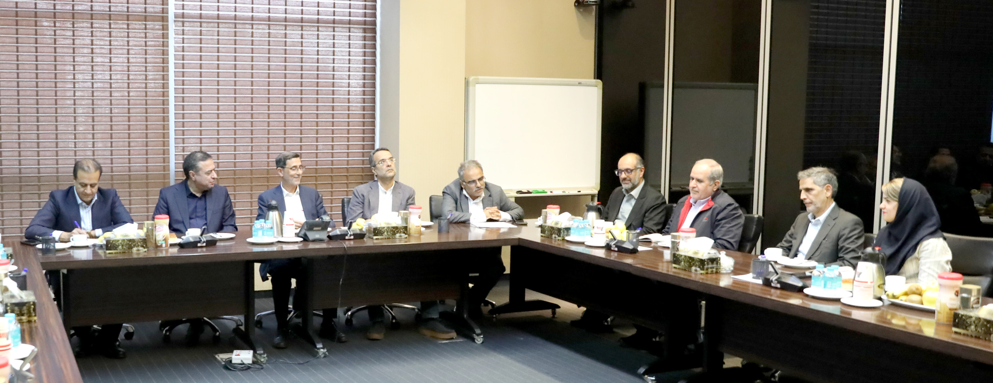 مشارکت راهبردی بانک صادرات ایران در «سازندگی نوین» و «جهاد اقتصادی»؛ تأمین مالی توسعه زیرساختهای انرژی با تمرکز بر نیروگاههای تجدیدپذیر