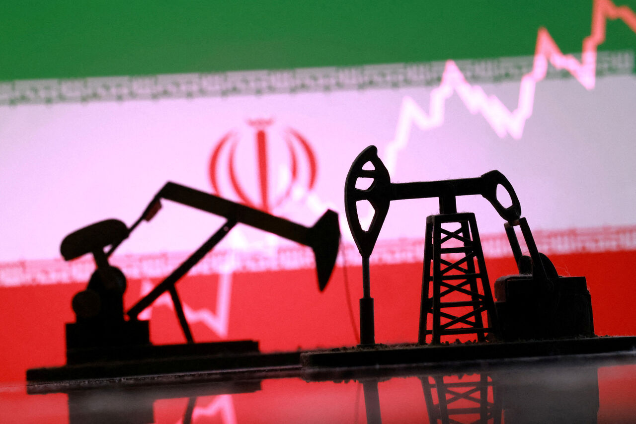 نفت در تله ژئوپلیتیک؛ جنگ ایران و ضعف اقتصاد جهانی بازار را در منگه قرار داد
