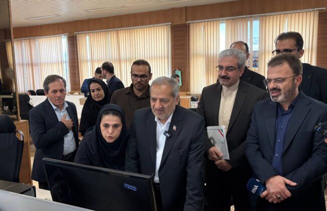 وزیر آموزش و پرورش از ایرنا بازدید کرد