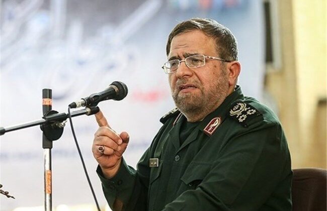 سرلشکر ایزدی: با یک صدم هزینه‌های نظامی دشمن بر آنها غلبه کردیم