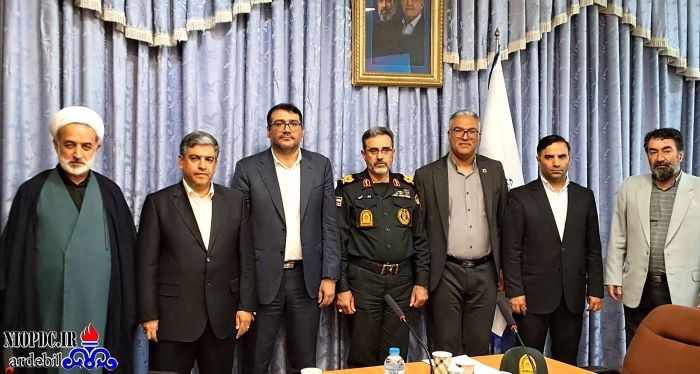 تجلیل از تلاش‌های مؤثر کارگروه مقابله با قاچاق فرآورده‌های نفتی استان اردبیل