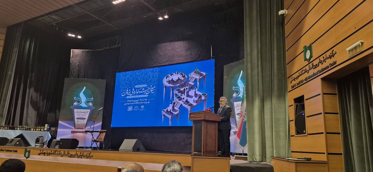 دانشگاه بیگانه با دردهای جامعه، به موزه تبدیل می‌شود