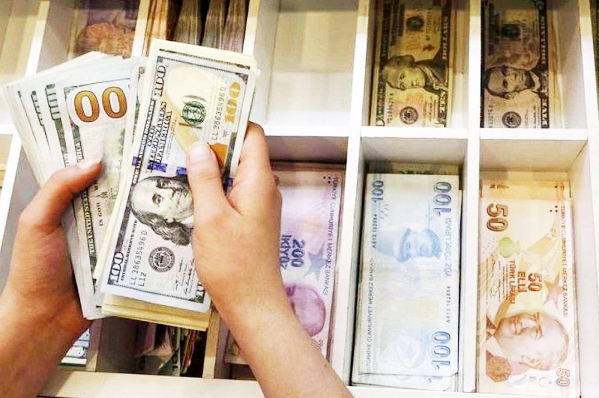 پایان تاخت‌وتاز دلالان در تالار معاملات ارزی کشور