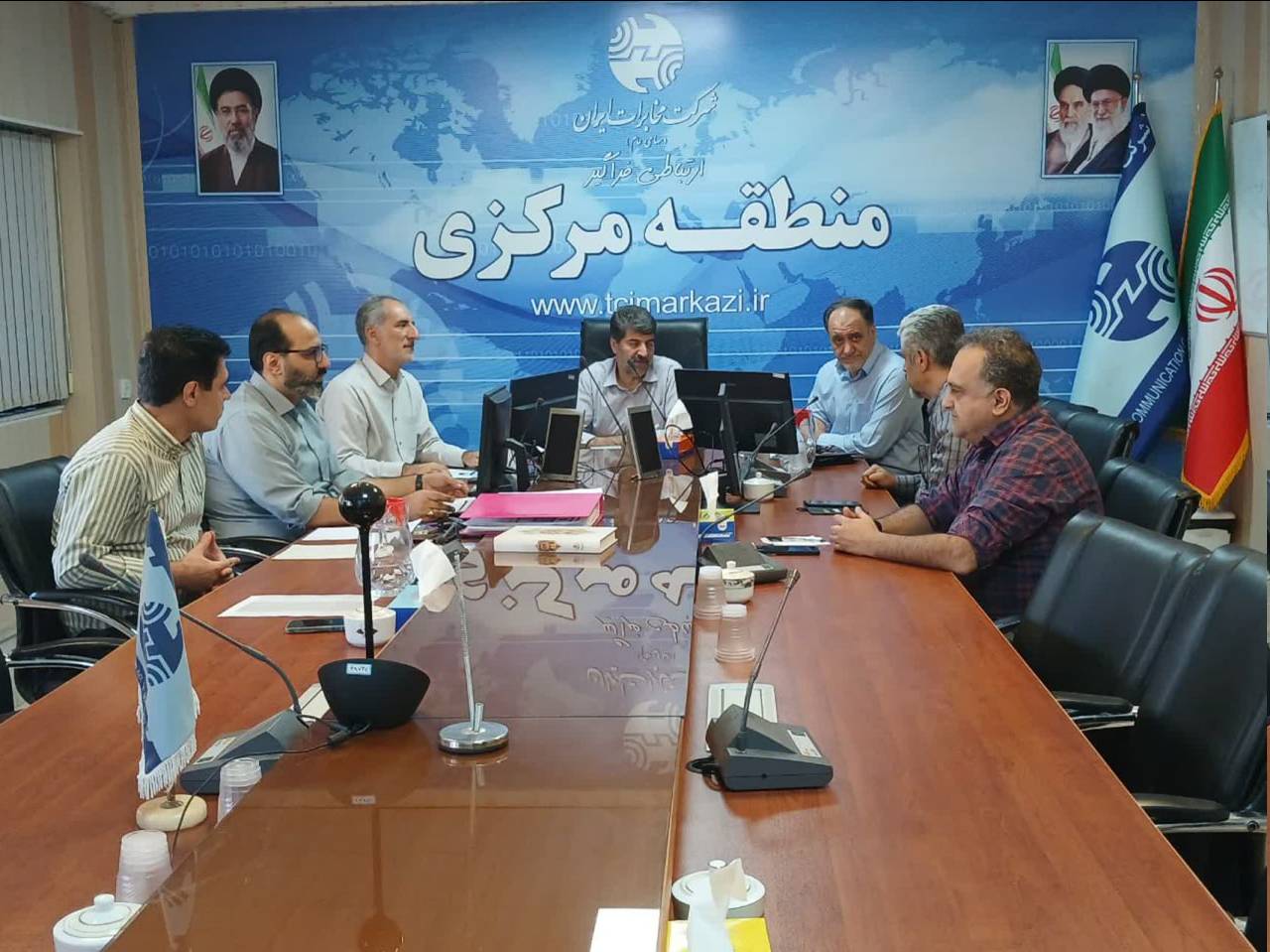 برگزاری جلسه بررسی وصول مطالبات در مخابرات منطقه مرکزی
