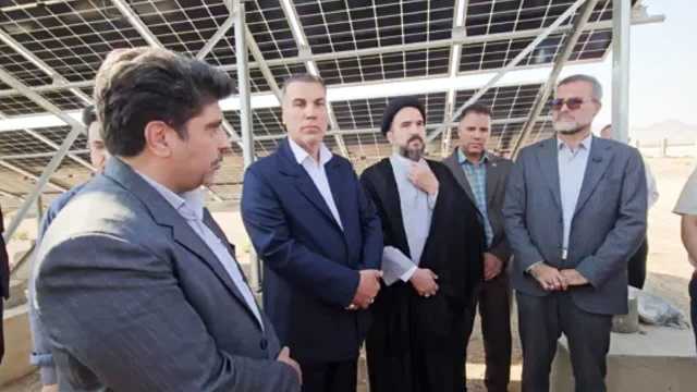 بهره‌برداری از نیروگاه خورشیدی ۳ مگاواتی مهردشت با سرمایه‌گذاری ۱۸۰۰ میلیارد ریالی