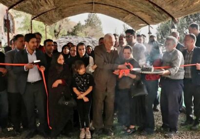 مجتمع گردشگری نحل احمر دلیجان همزمان با هفته گردشگری افتتاح شد مجتمع گردشگری نحل احمر دلیجان همزمان با هفته گردشگری افتتاح شد