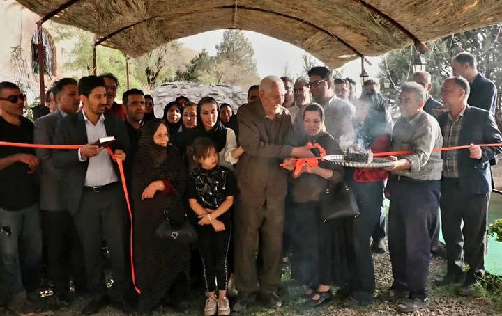 مجتمع گردشگری نحل احمر دلیجان همزمان با هفته گردشگری افتتاح شد
